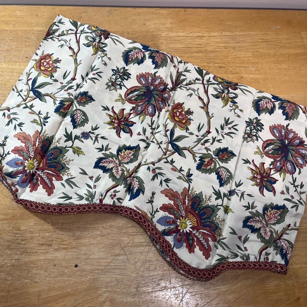 Waverly Felicite Scalloped Valance 70x17 Cream Burgundy Floral Vtg Gimp Trim